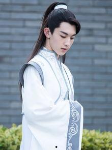 郭俊辰生活照高清,阳光少年魅力四溢