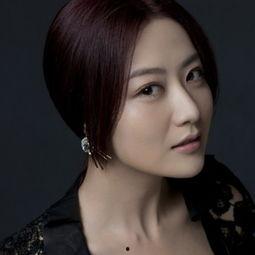 反串白冰个人资料,跨界演绎，多面才华尽显